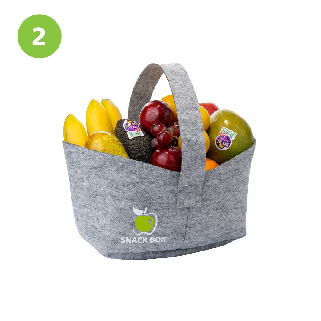 Vaisių mini dovana veltinio krepšyje