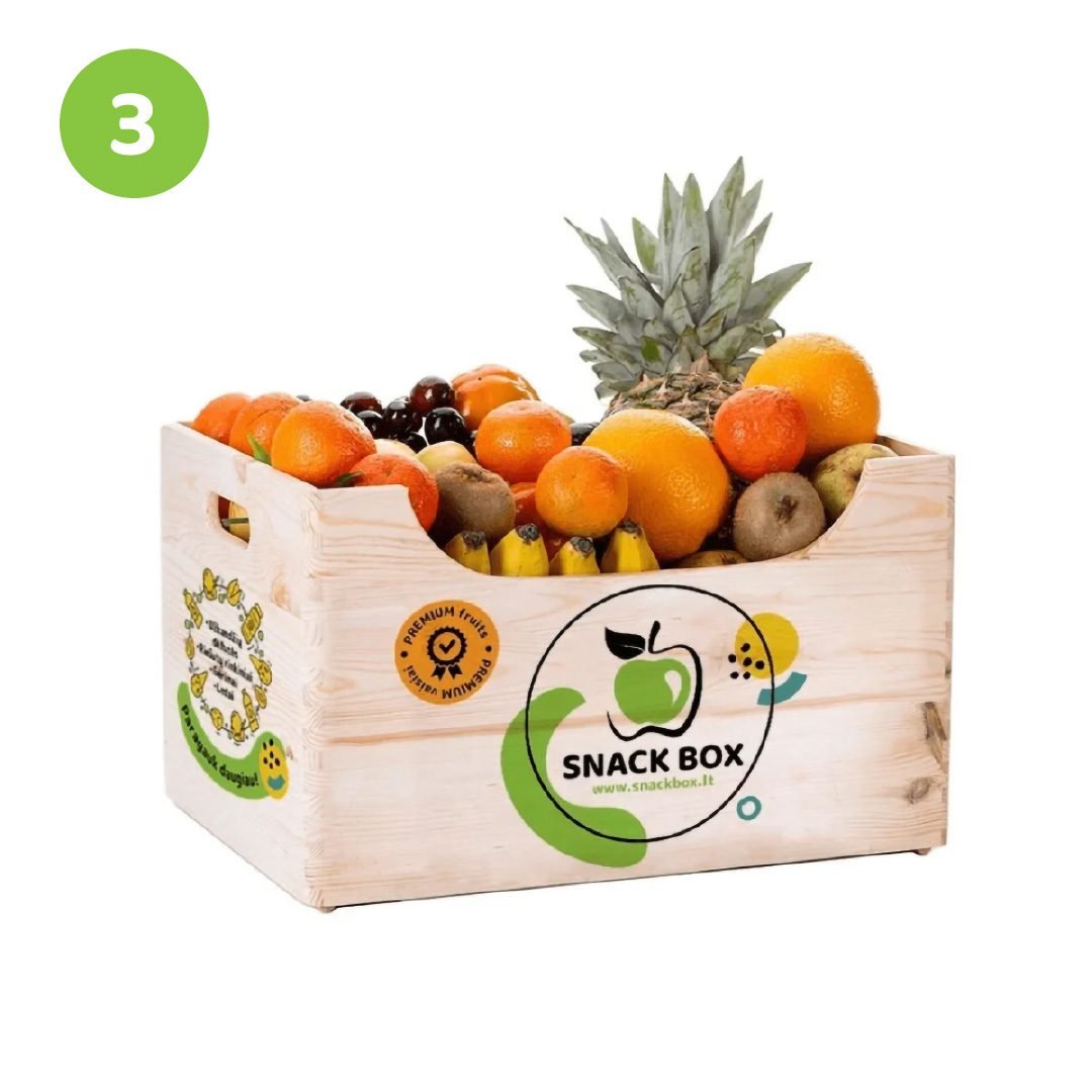 Vaisių dovana medinėje dėžėje